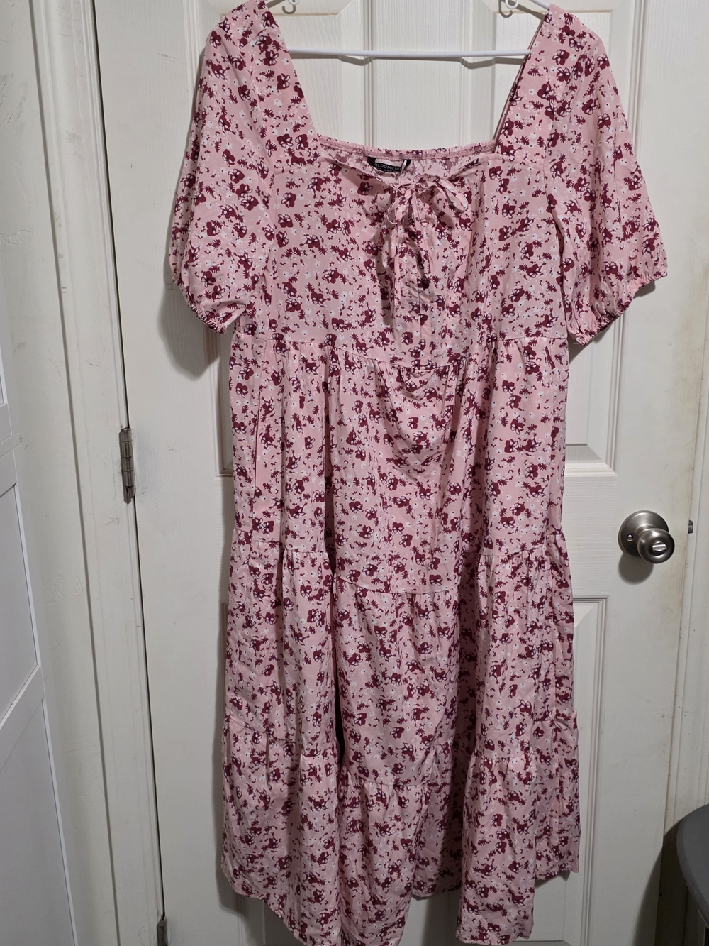3/20$ BloomChic Pink and Burgundy Floral Dress